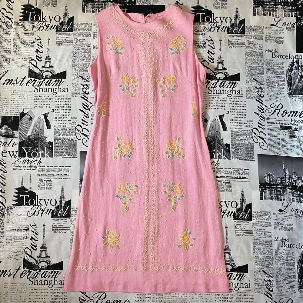 Joe Daniels Women's Pink glass beaded floral dress vintage 60s mod style mini